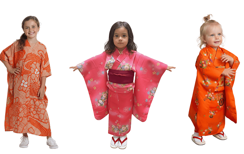着物、ワンピースドレスを着る子供